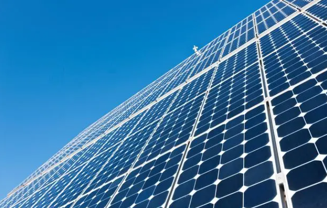 光伏玻璃龍頭2024年凈利潤預(yù)計(jì)下降超70%